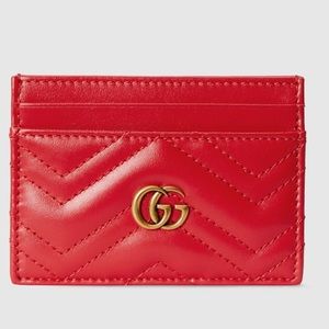 NEW- GUCCI GG MARMONT MATELASSÉ CARD CASE- Red